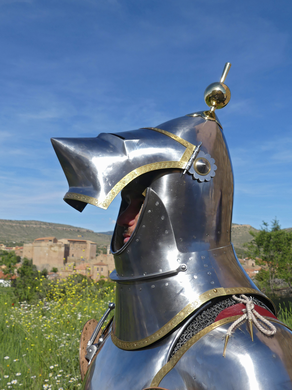 Armour for the beginning of the XV century mainly inspired by depictions from the Altar of St. George of the Valencian school, circa 1410. Spanish armour reproducted from medieval art, worn by my Spanish customer on Spanish soil - it's a wonderful compilation of circumstances, which bring history back to life.