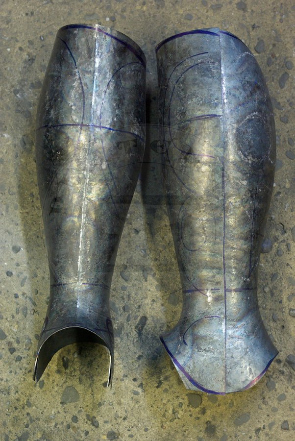 Bigwanty pytowe woskie eksportowe 'alla tedesca' w produkcji. /Italian export leg harness 'alla tedesca' in progress.