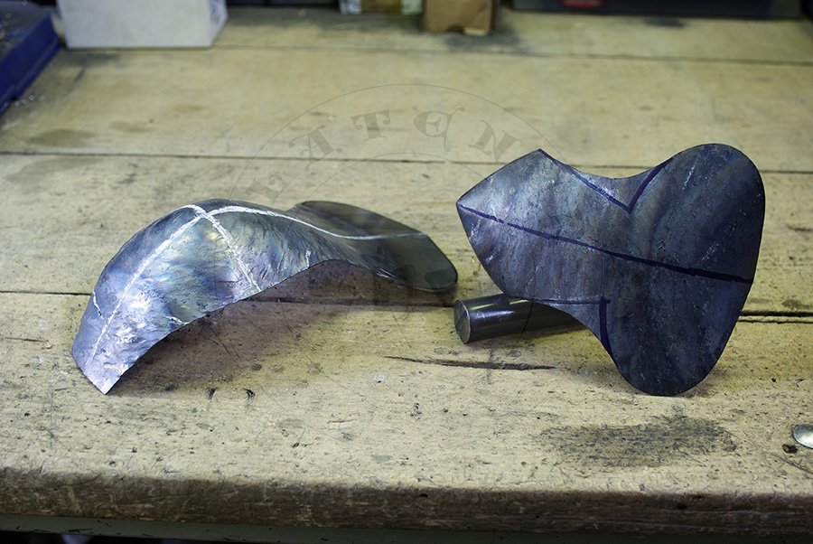 Narczaki pytowe w produkcji/Plate arm harness in production