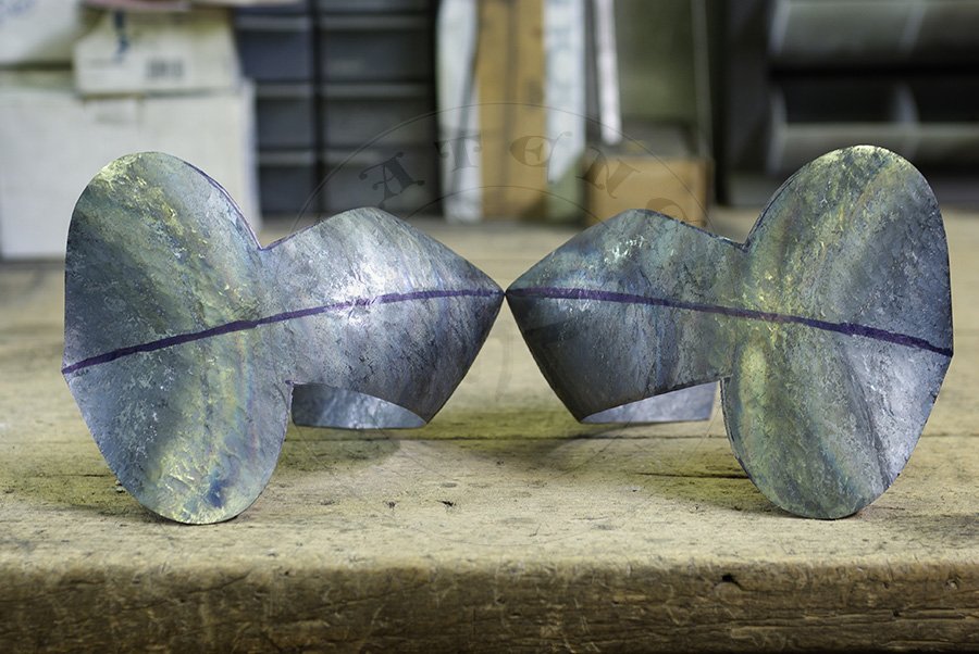 Narczaki pytowe w produkcji/Plate arm harness in production