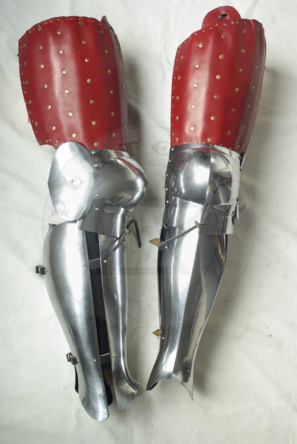 Zbrojnikowe osony ng wzorowane na nagrobkach niemieckich rycerzy: Beringera von Berlichinge 1377 oraz Voita von Rieneck 1379/Composite leg harness based on german knights effigies: Beringer von Berlichinge 1377 and Voit von Rieneck 1379