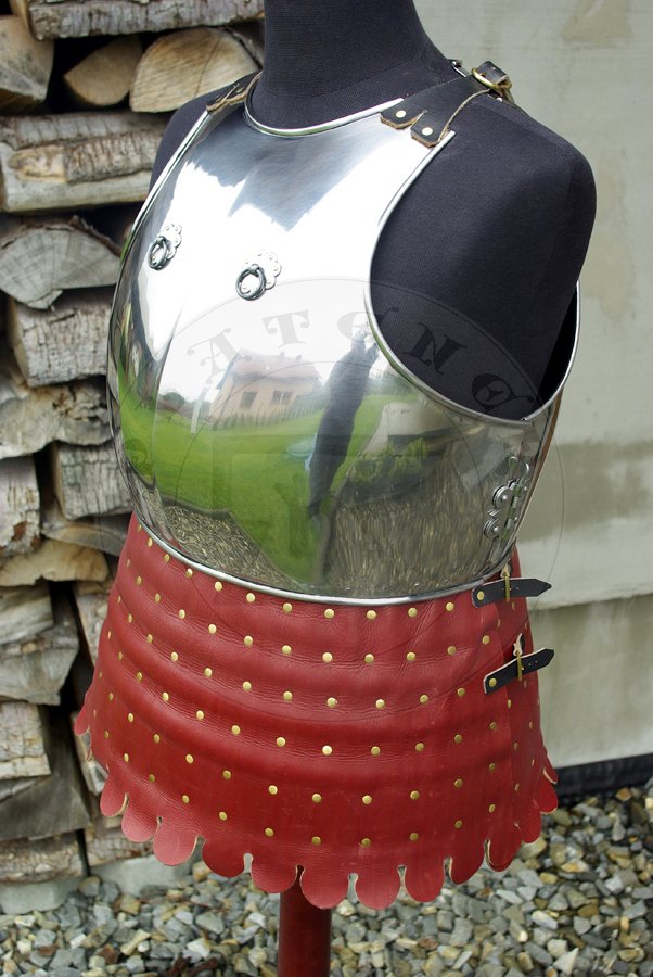 Kirys z kryt szorc wzorowany na nagrobkach niemieckich rycerzy: Beringera von Berlichinge 1377 oraz Voita von Rieneck 1379/Cuirass with covered fauld based on german knights effigies: Beringer von Berlichinge 1377 and Voit von Rieneck 1379 