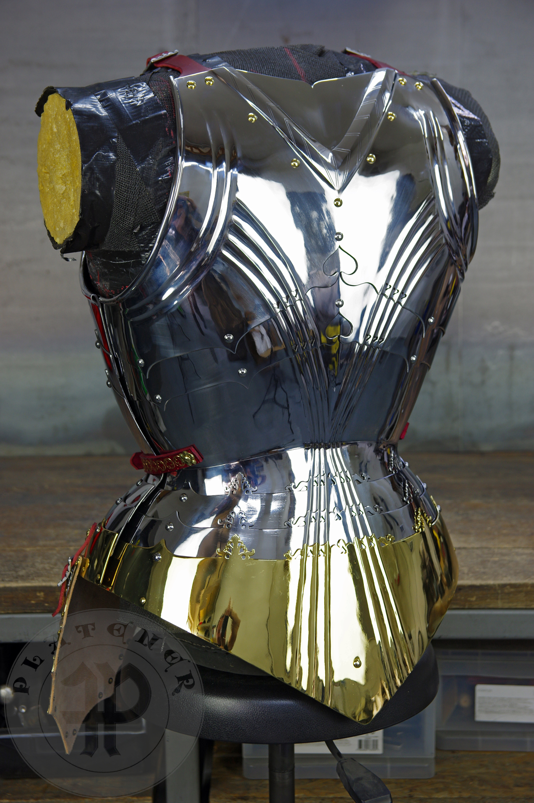 The high gothic set circa 1480-1485 in Helmschmied style consists of sallet, bevor and cuirass. They are made of steel in various thickness: 2 mm; 1,5 mm and 1,2 mm and heat hardened and tempered up to 42 HRC for cuirass with bevor and 38 HRC for sallet. The visor, lower lames and tassets are brass gilded. I also crafted handmade steel buckles for this set. Overall it involved around 850 of work hours to make it.