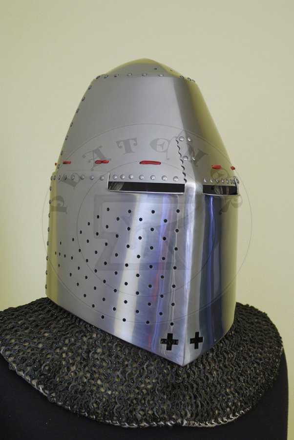 Hem wielki wzorowany na nagrobkach niemieckich rycerzy: Beringera von Berlichinge 1377 oraz Voita von Rieneck 1379/Great helm based on german knight effigies: Beringer von Berlichinge 1377 and Voit von Rieneck 1379