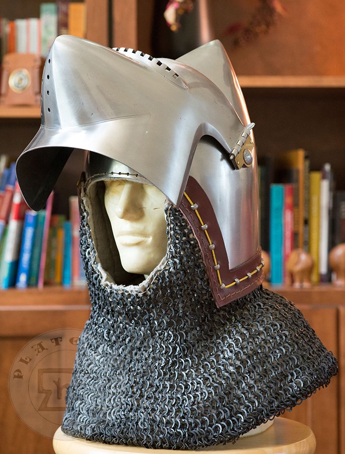 Przybica z zason typu psi pysk wzorowana na hemie CH16 z Churburga z dodatkow zason wzorowan na oryginale A69 z Wallace Collection./Visored bascinet based on helmet CH16 from Churburg with additional visor made in style of Wallace Collection A69.