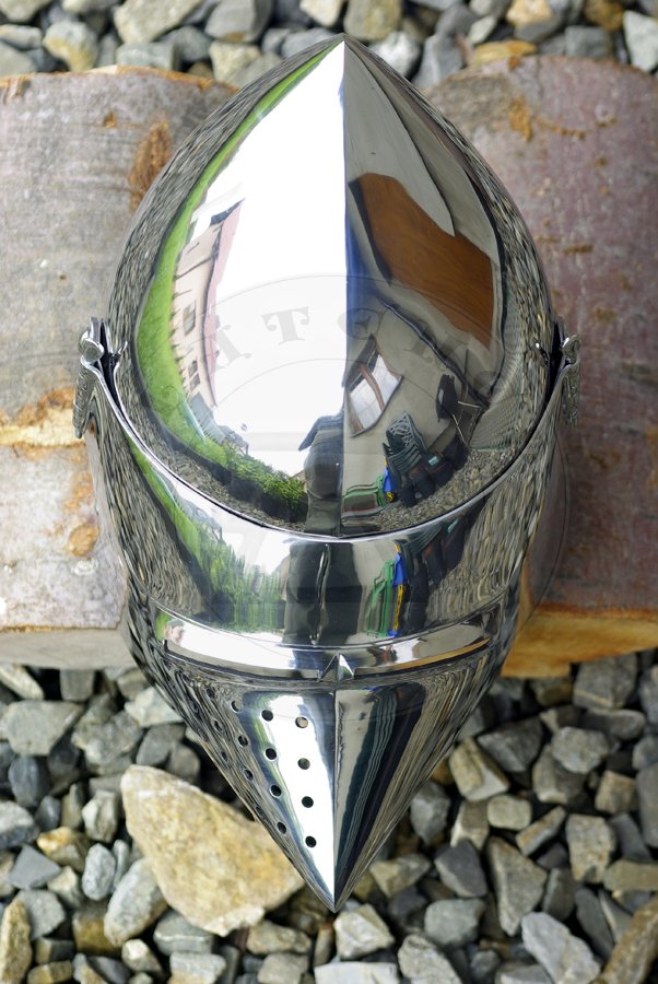Przybica typu psi pysk/Visored bascinet