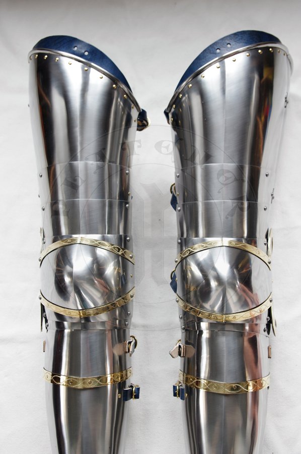 Pene bigwanty pytowe, datowanie 1380-1385 na podstawie BNF Franais 343 Queste del Saint Graal,Tristan de Lonois./Complete leg harness, dated 1380-1385 and based on BNF Franais 343 Queste del Saint Graal, Tristan de Lonois.