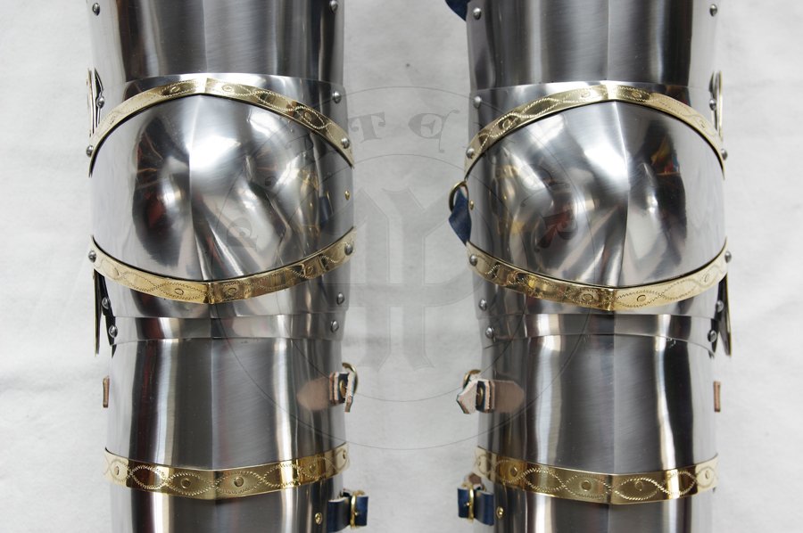 Pene bigwanty pytowe, datowanie 1380-1385 na podstawie BNF Franais 343 Queste del Saint Graal,Tristan de Lonois./Complete leg harness, dated 1380-1385 and based on BNF Franais 343 Queste del Saint Graal, Tristan de Lonois.