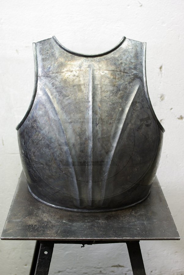 Napiernik kanelowany, pocztek XV wieku/ Fluted breastplate, begin of XV c.