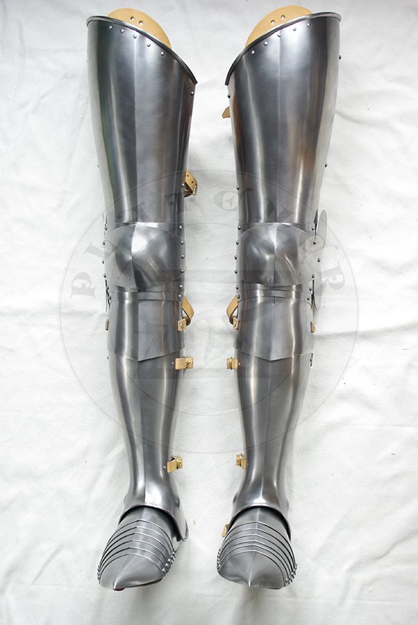 Pene bigwanty pytowe, pny XIV wiek - pocztek XV wieku./Complete leg harness, late XIV c. - begin of XV c.
